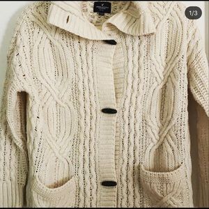American Eagle white sweater